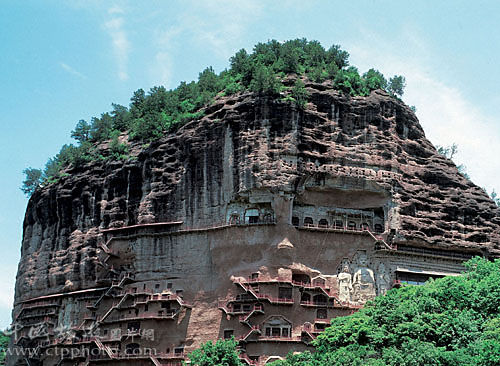 甘肃天水麦积山—佛教的大雕塑馆